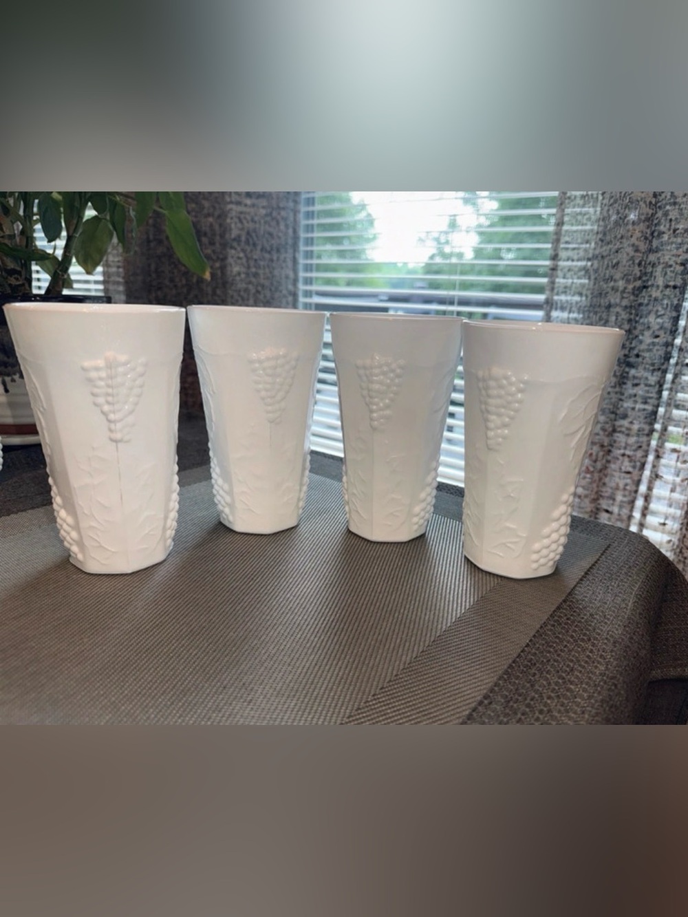 Vintage Indiana Glass tumblers in the "Colony Harvest Grape" pattern, Set of 4. - Picture 2 of 4